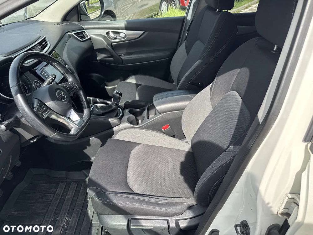 Nissan Qashqai 1.3 DIG-T N-Connecta EU6d - 15