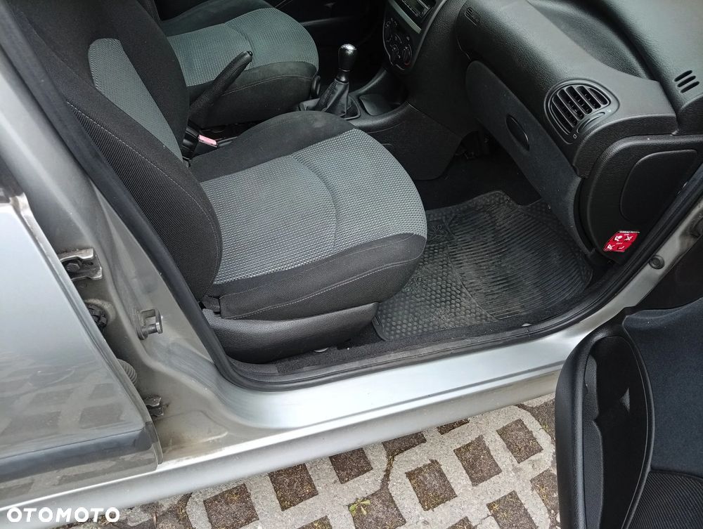 Peugeot 206 - 6