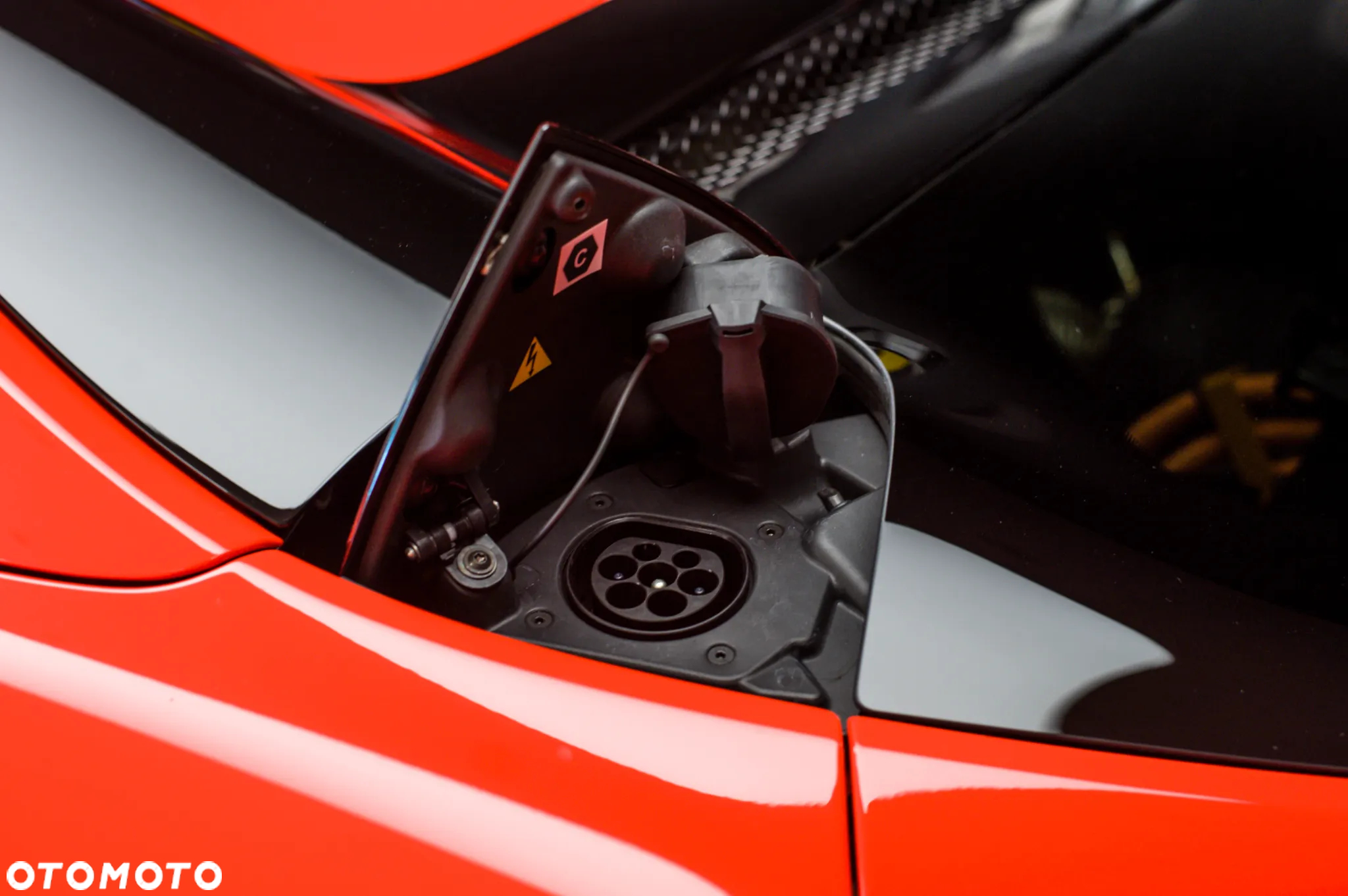 Ferrari 296 GTS - 12