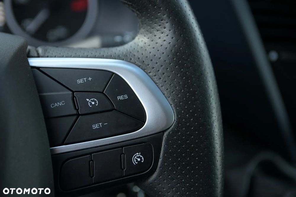 Iveco 72C18  3,0 180KM  Zanotti Z380  230 V 6,1m 12 palet dł -20+20 ładowność 3460kg - 27