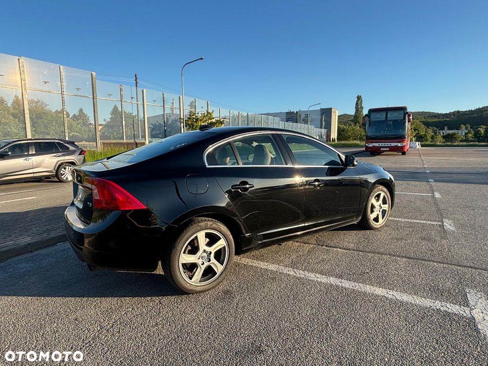 Volvo S60 T3 - 3