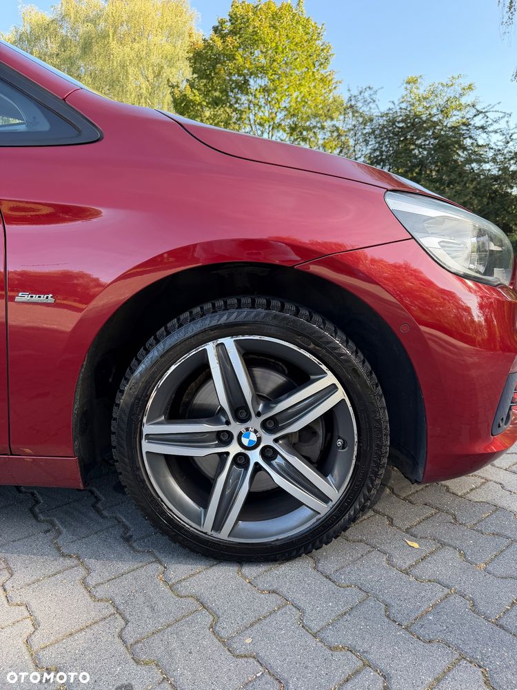 BMW Seria 2 220d - 8