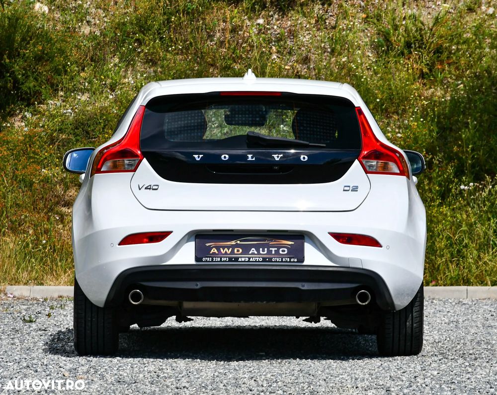 Volvo V40 D2 Momentum - 24