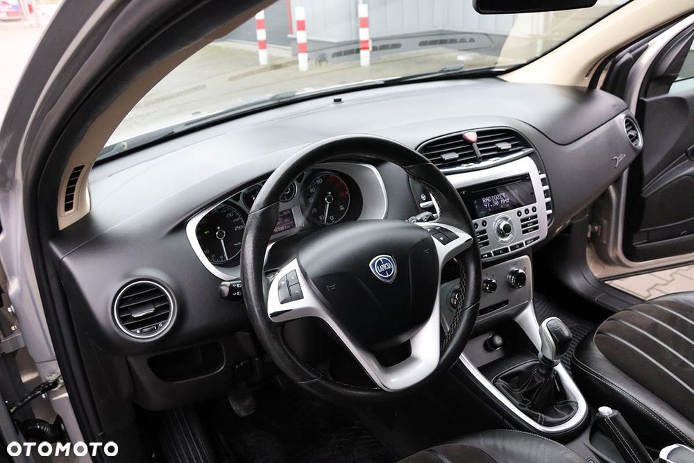 Lancia Delta 1.4 T-Jet 16v Argento - 21