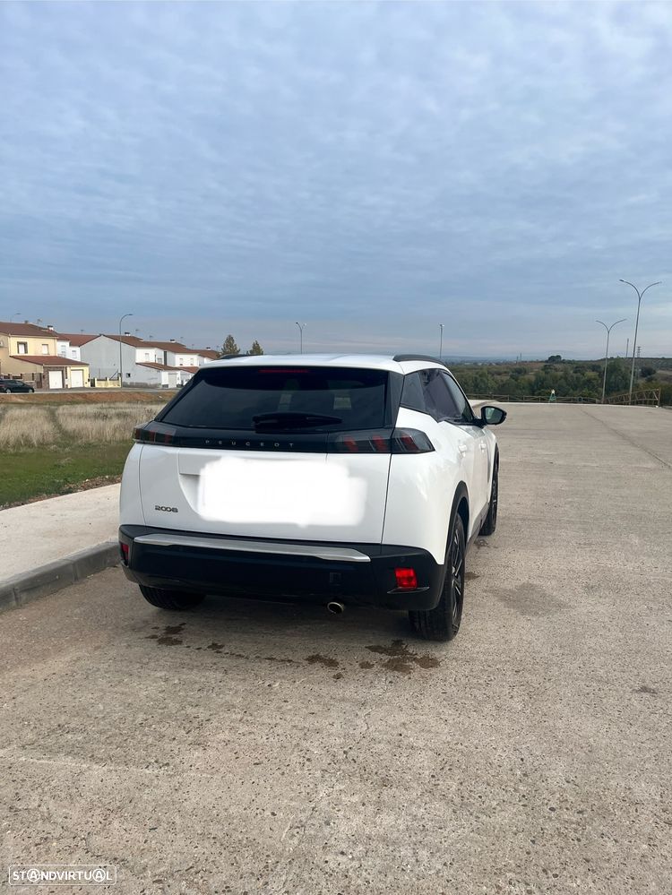 Peugeot 2008 - 4