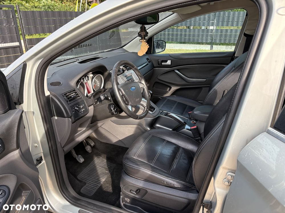 Ford Kuga 2.0 TDCi 4x4 Titanium - 13