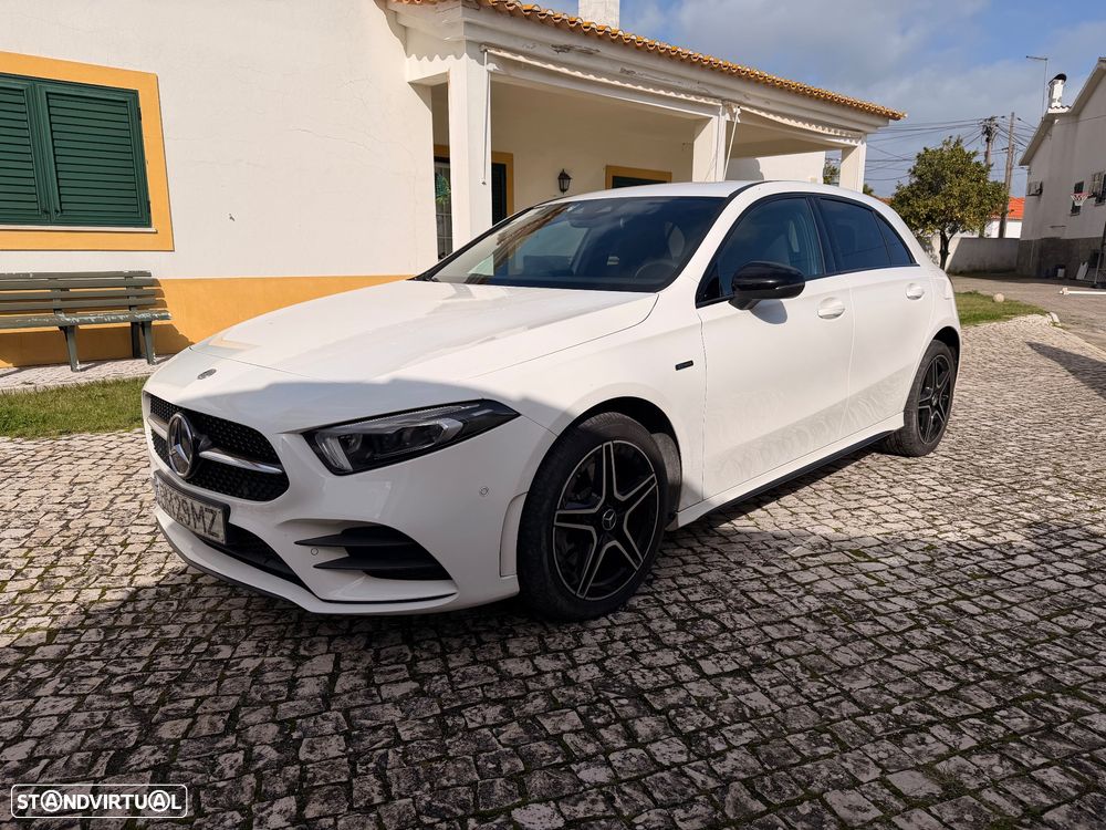 Mercedes-Benz A 250 e 8G-DCT AMG Line - 3