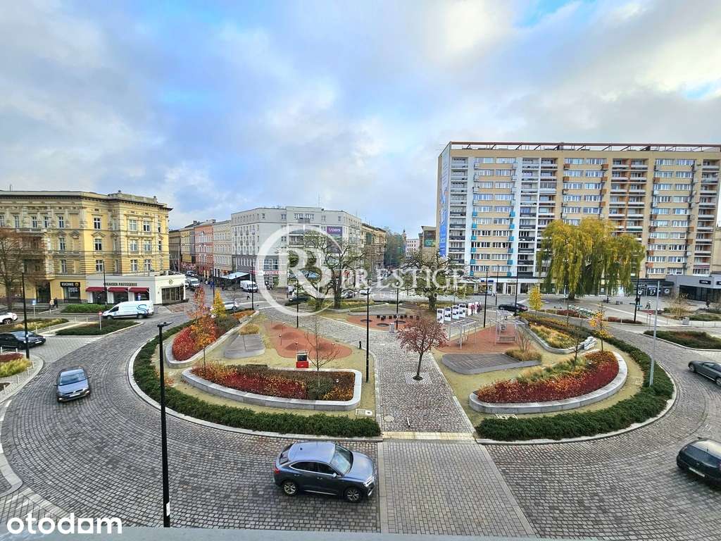 Mieszkanie z potencjałem i widokiem na Plac Zgody
