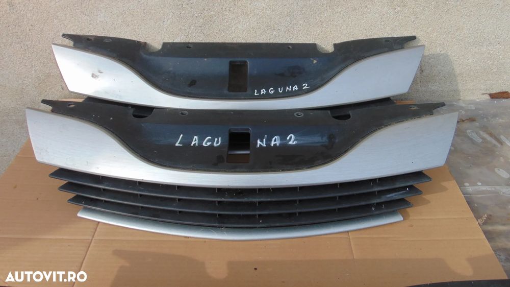 Grila fata Renault Laguna 2 an 2001-2008 - 2