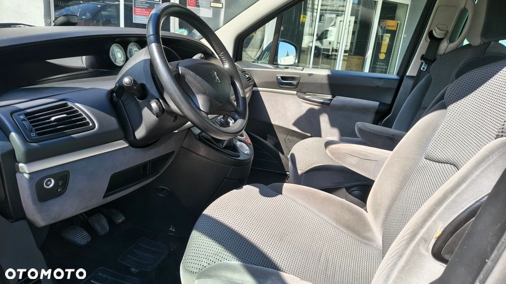 Peugeot 807 2.0 HDi Premium Euro5 - 8