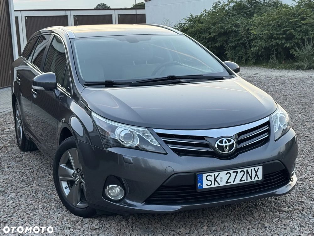Toyota Avensis - 11