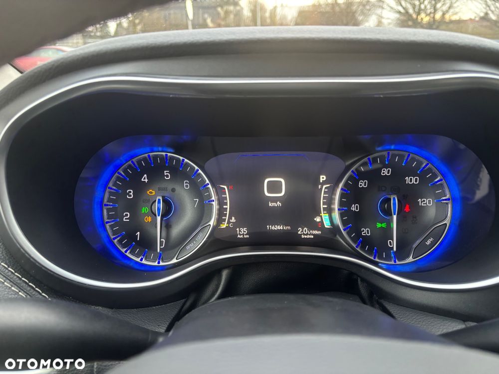 Chrysler Pacifica - 14