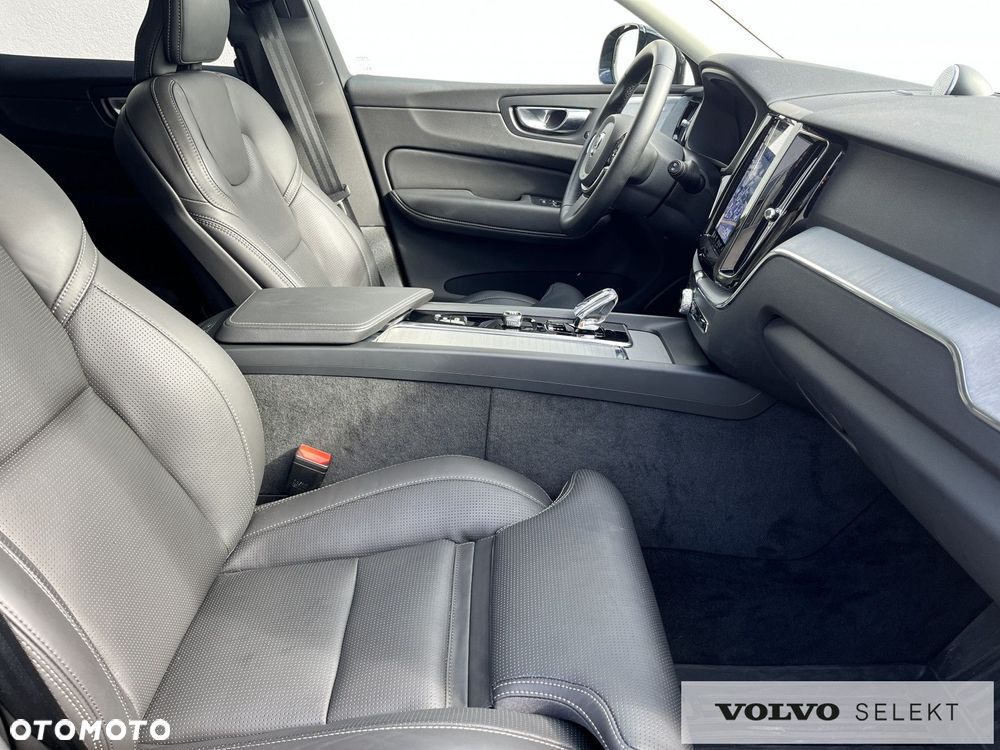 Volvo XC 60 - 32