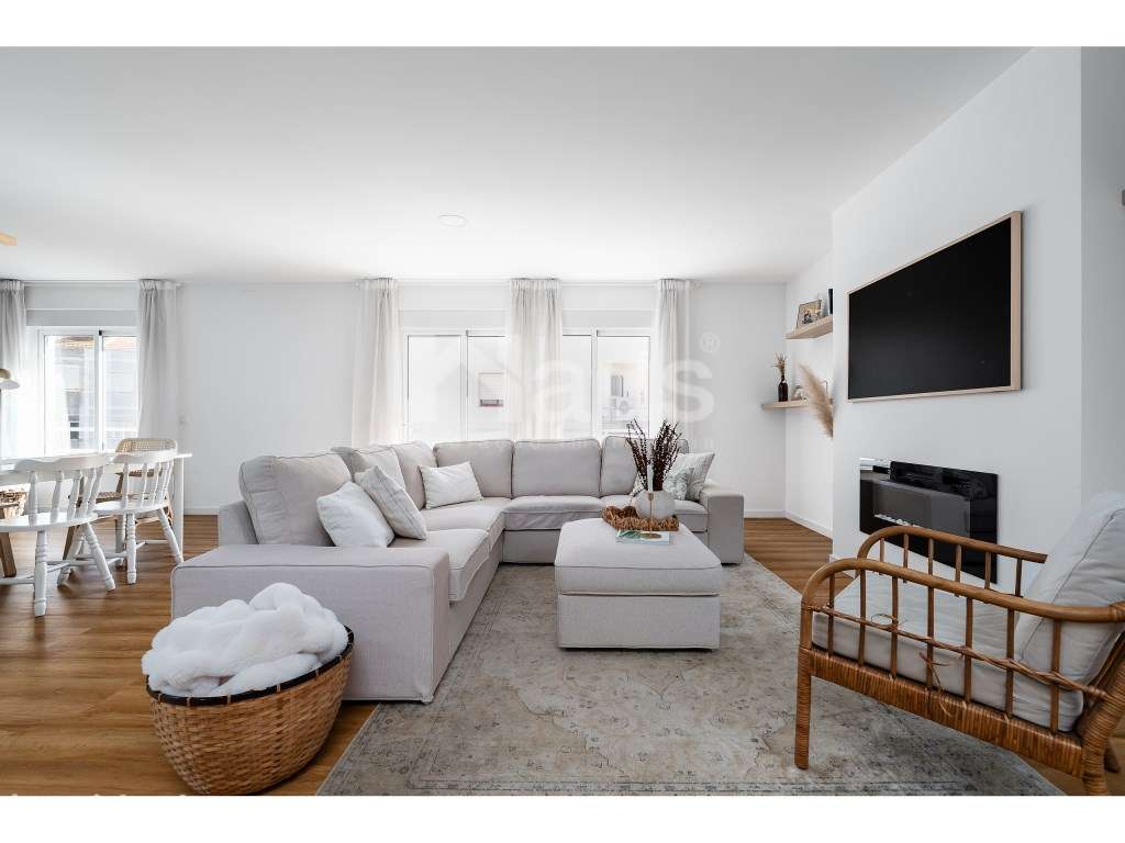 Duplex T3+1 com 2 Terraços e 2 Parqueamentos - Grande imagem: 2/31