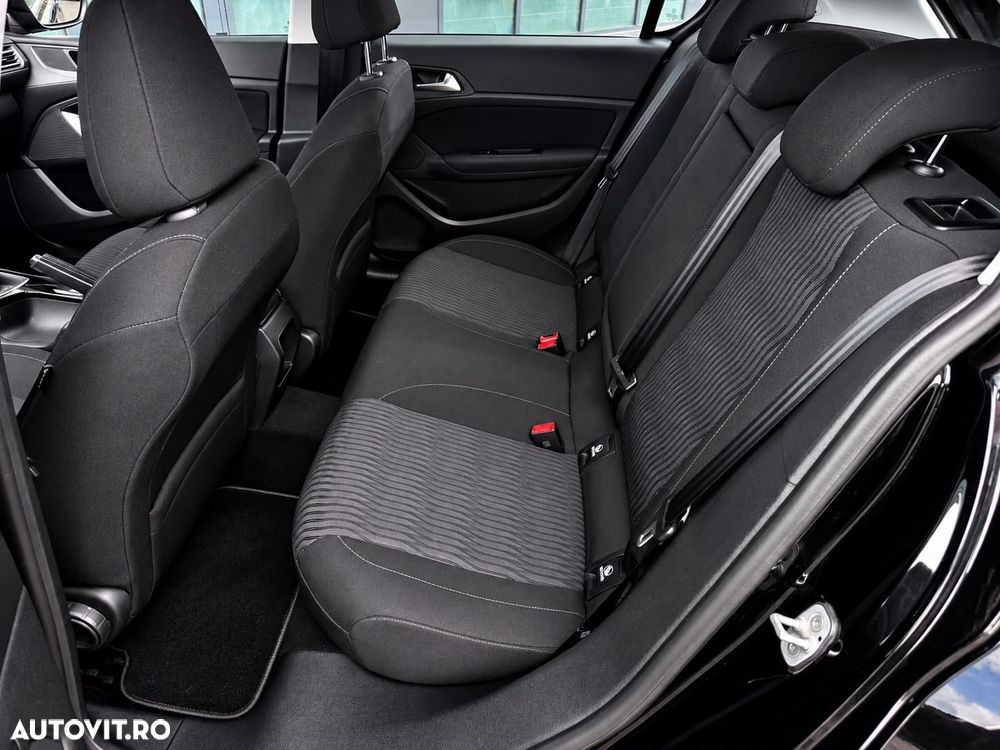 Peugeot 308 125 THP Active - 10