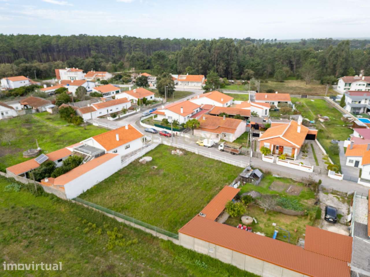 Terreno de 786 m2 para construção todo murado - Grande imagem: 3/13