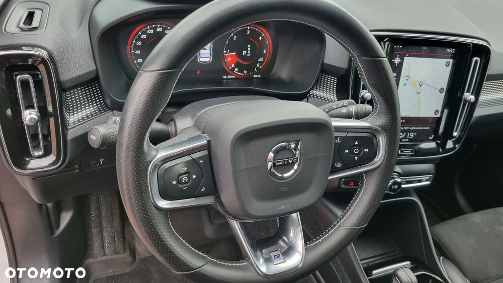 Volvo XC 40 D3 SCR R-Design - 21