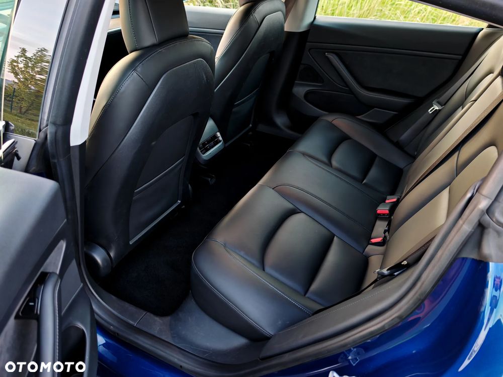 Tesla Model 3 Standard Range Plus - 36