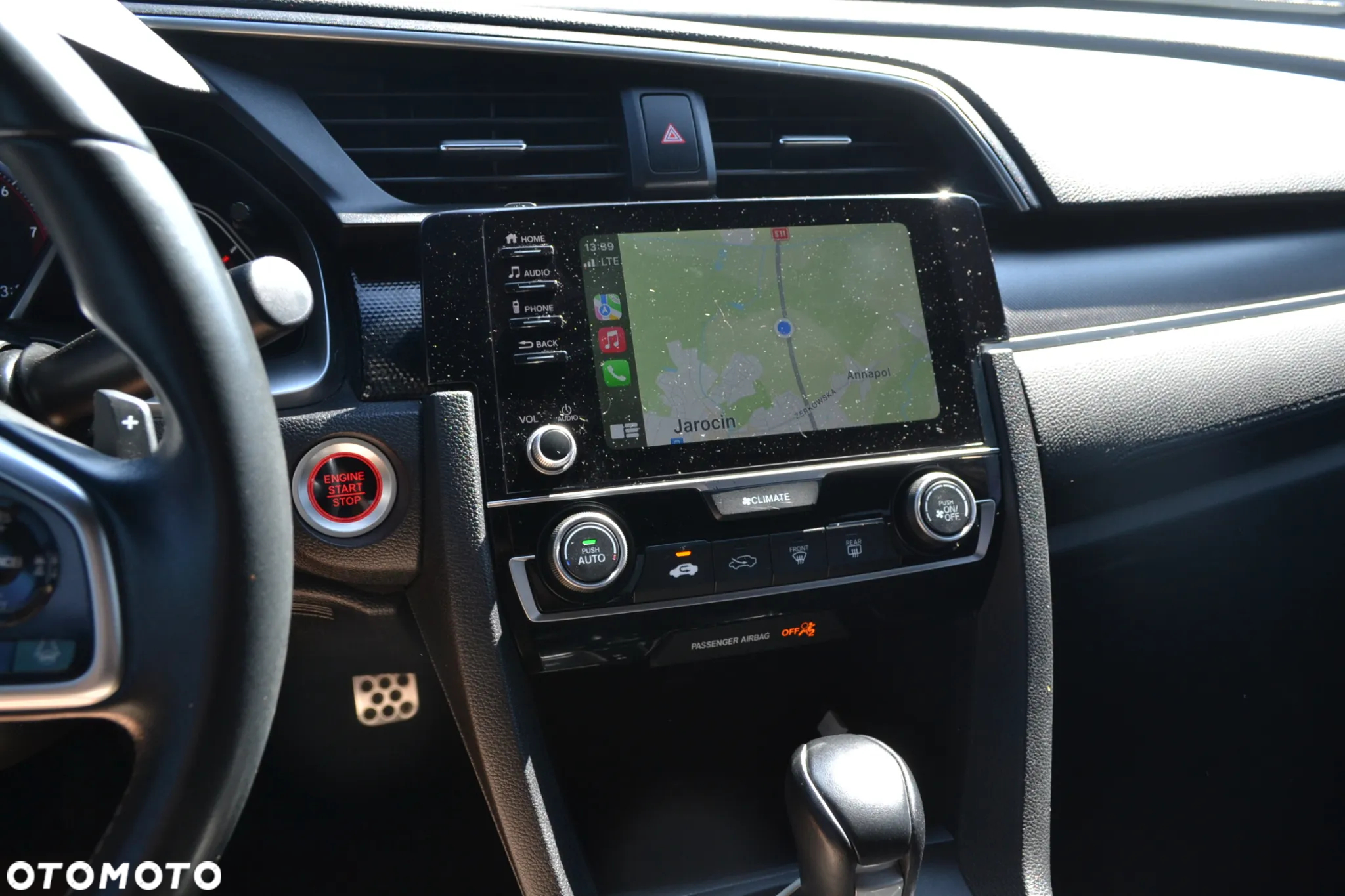 Honda Civic 2.0 i-VTEC LX CVT - 18