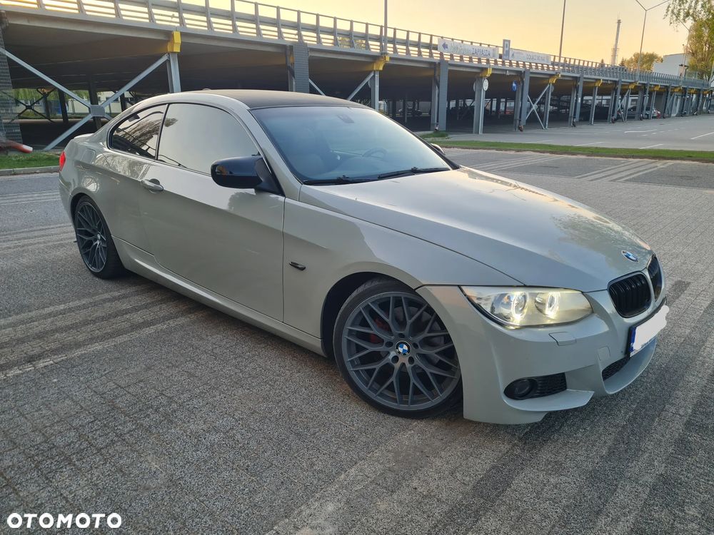BMW Seria 3 320d DPF M Sport Edition - 25