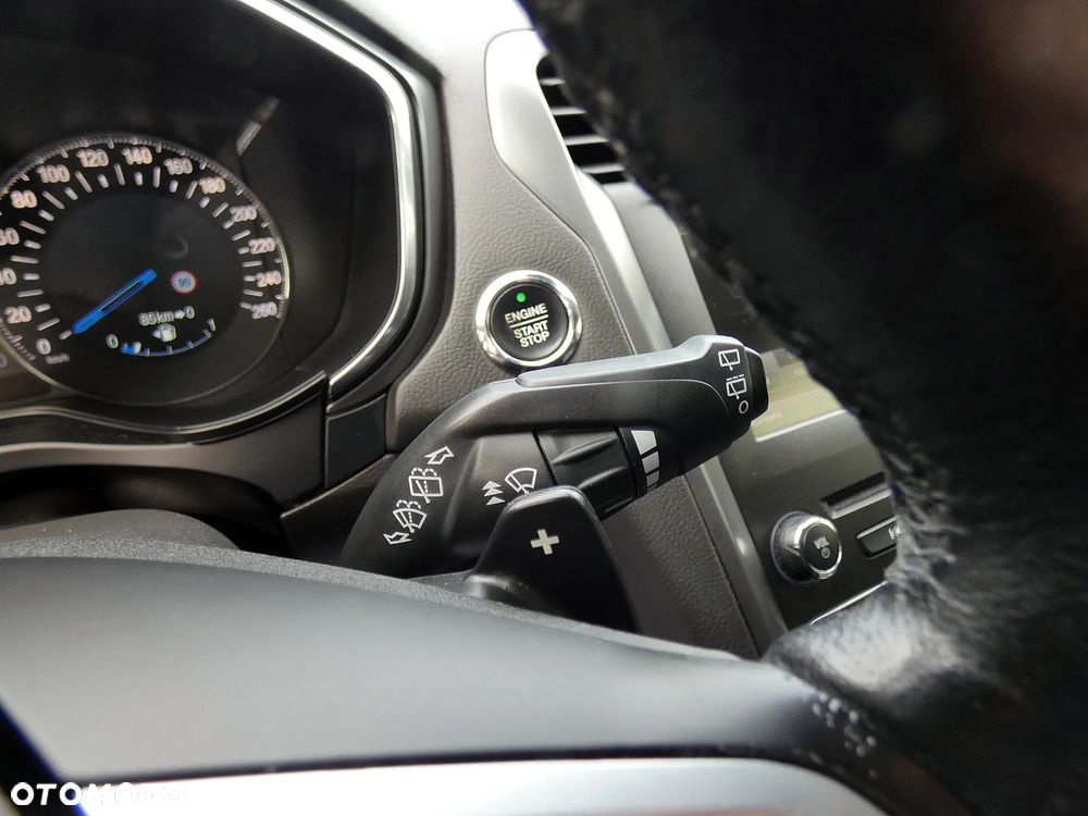 Ford Mondeo - 29