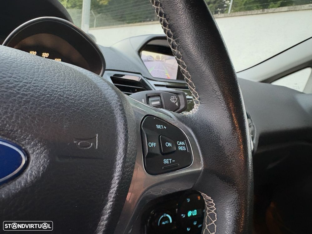 Ford Fiesta 1.0 Ti-VCT Titanium - 19