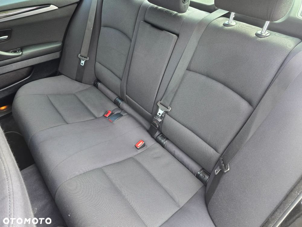 BMW Seria 5 - 13