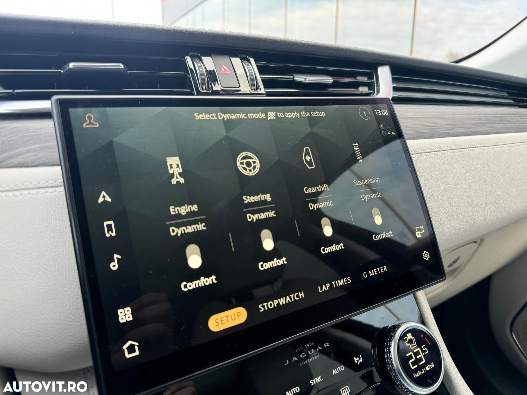Jaguar F-Pace P400e AWD R-Dynamic SE - 24
