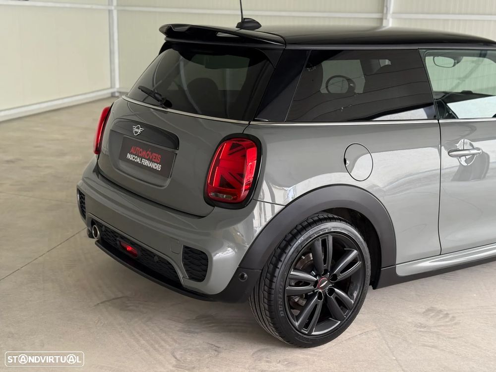 MINI 3 Portas Cooper D Aut. - 18