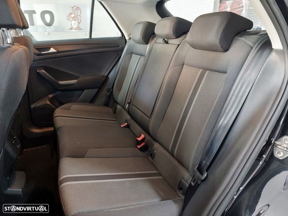 VW T-Roc 1.0 TSI - 13