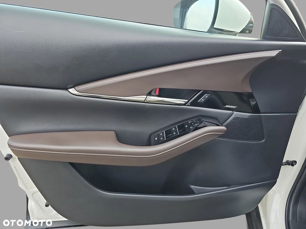 Mazda CX-30 2.0 mHEV Hikari 2WD - 27