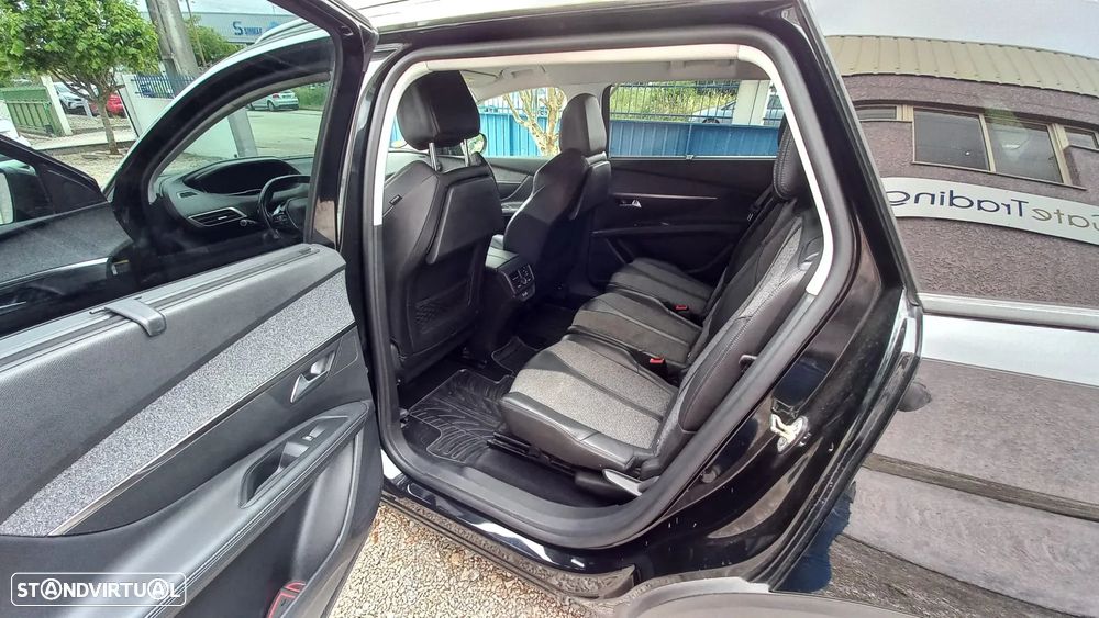 Peugeot 5008 1.5 BlueHDi Allure Pack EAT8 - 17