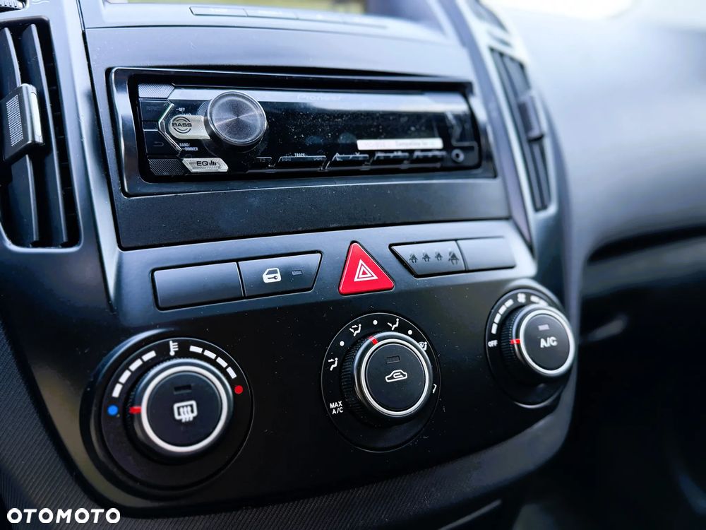 Kia Ceed - 21