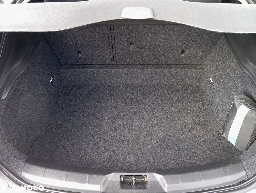 Volvo V40 D3 Base - 11