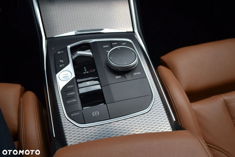 BMW Seria 3 320e M Sport sport - 23