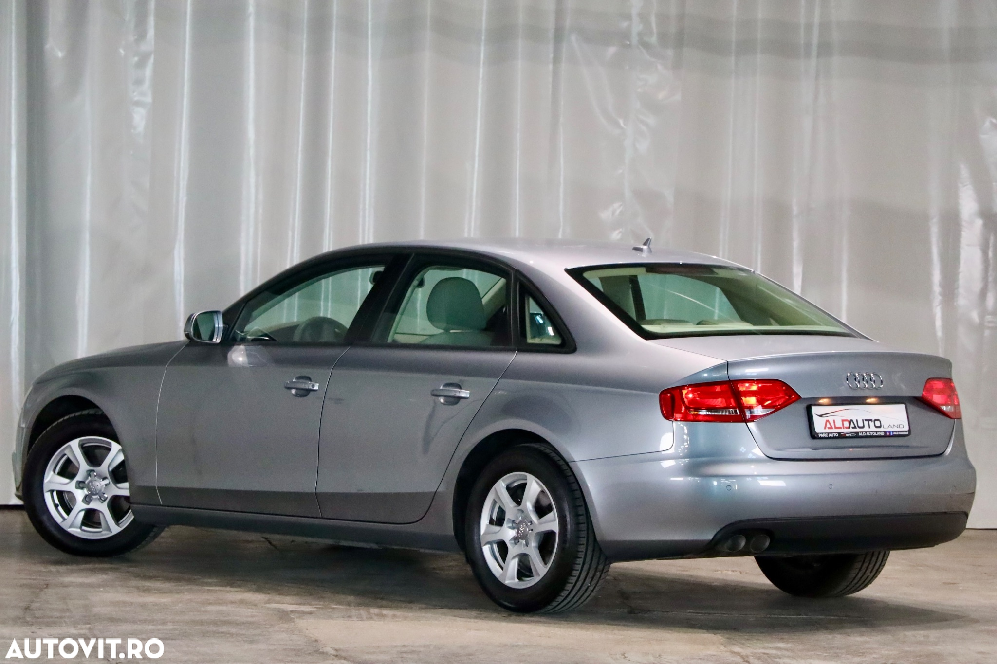 Audi A4 - 4