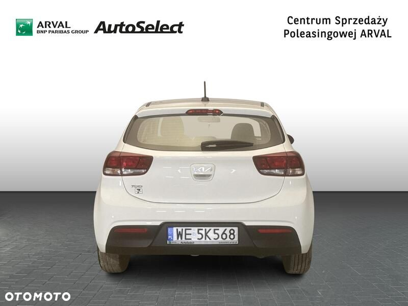 Kia Rio - 5