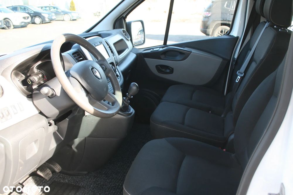 Renault TRAFIC - 13