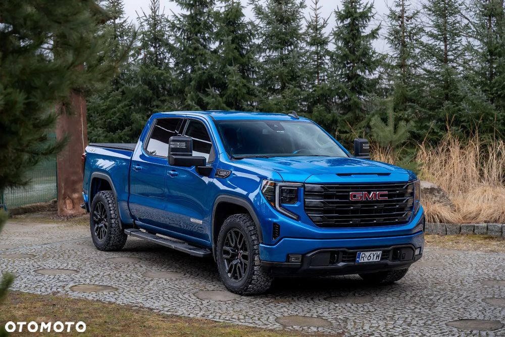 GMC Sierra - 2