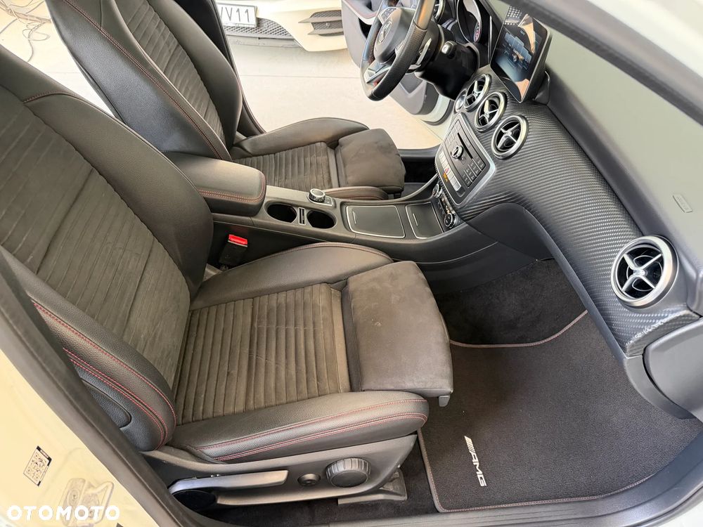 Mercedes-Benz Klasa A 220 4-Matic AMG Line - 11
