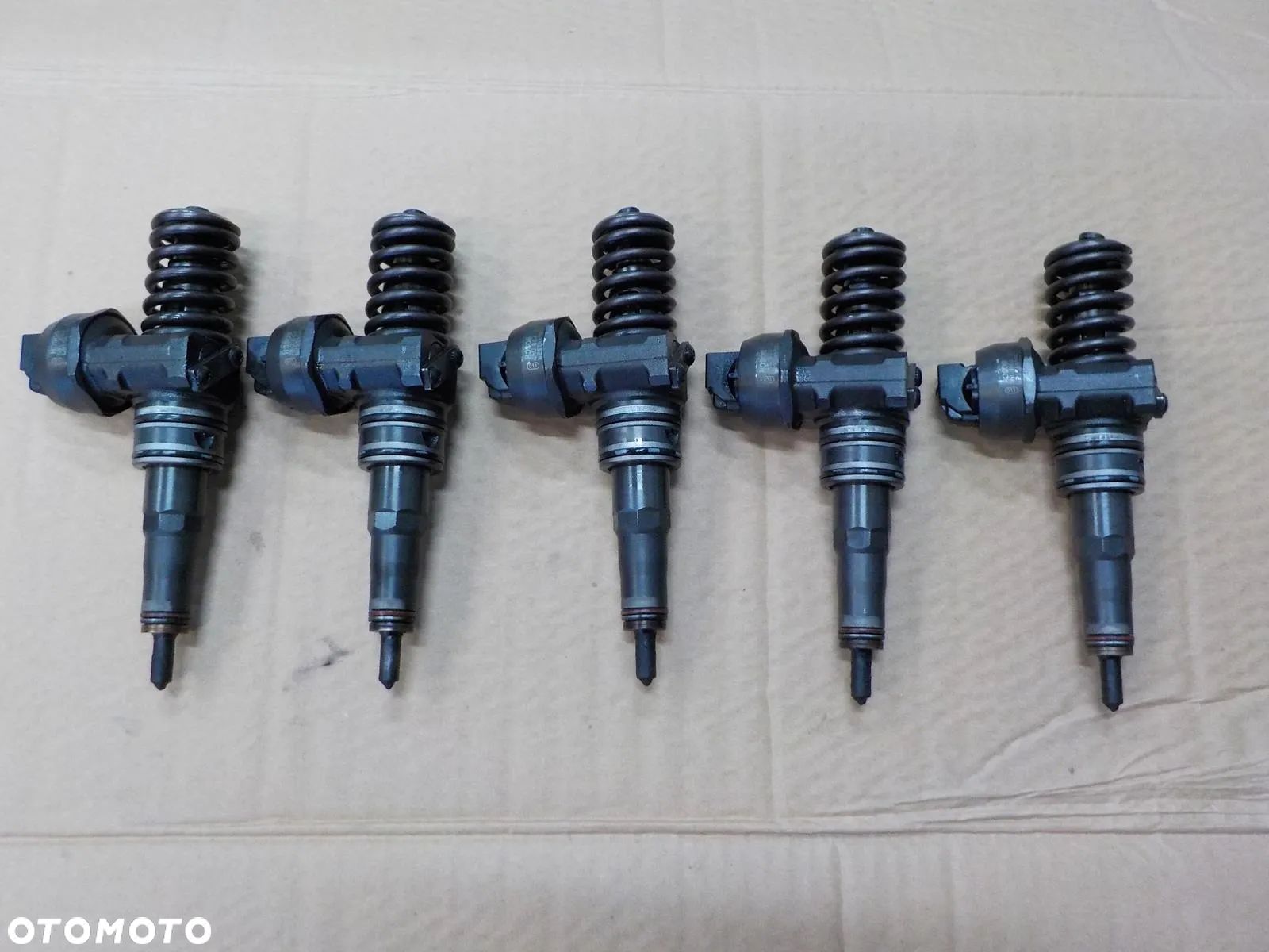 VW T5 2.5 TDI BNZ WTRYSK WTRYSKI POMPOWTRYSK 070145073R - 1