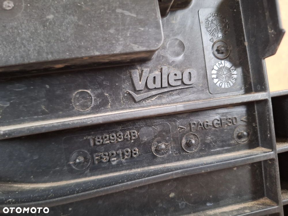 CAŁY-NIE KLEJONY! WENTYLATOR OBUDOWA CHŁODNICY NISSAN X-TRAIL T32 LIFT 19- 1,7 dci 19- ORYG. 21481HV80B EW / T224806 A / - 6