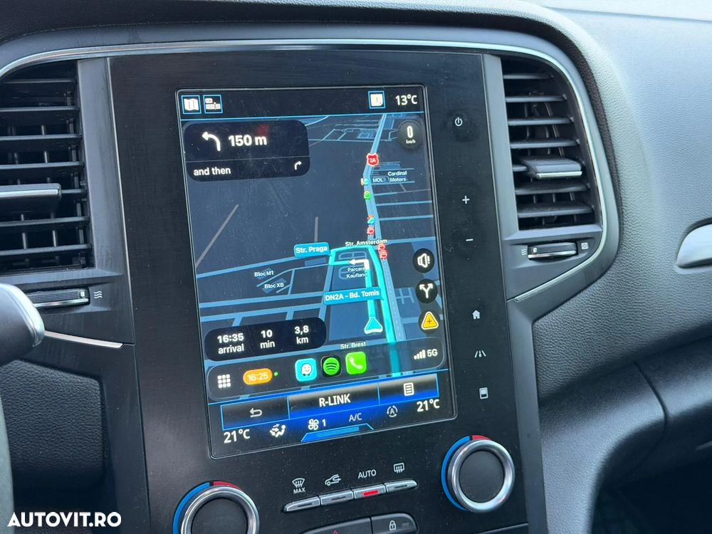 Renault Megane Grandtour TCe 140 GPF INTENS - 21