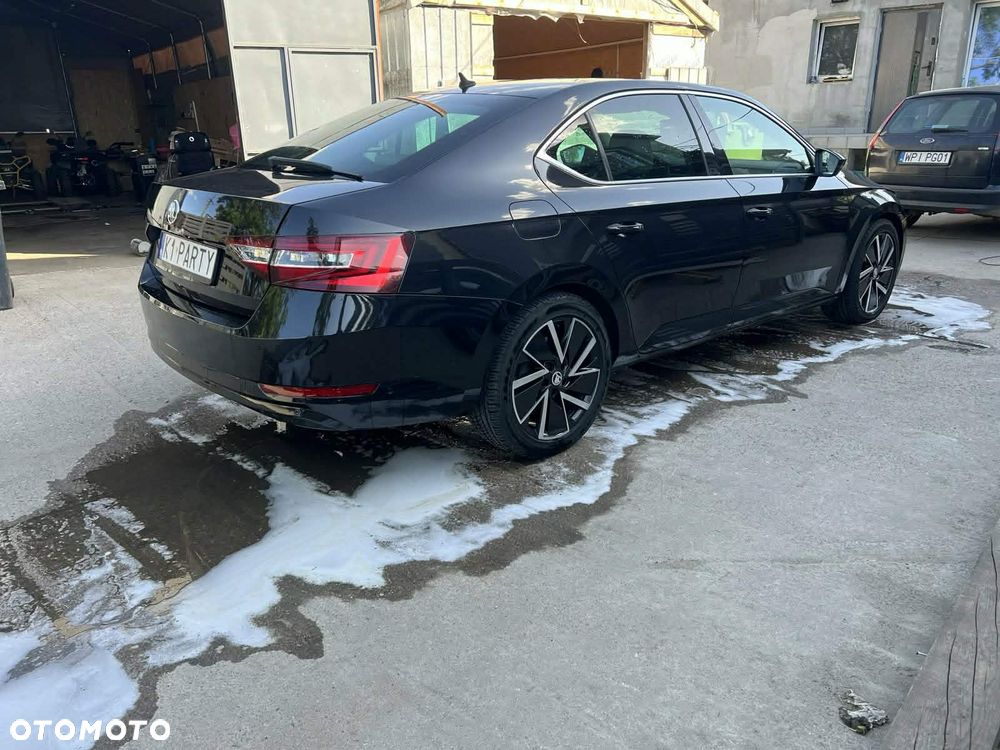 Skoda Superb 2.0 TDI Ambition DSG - 3