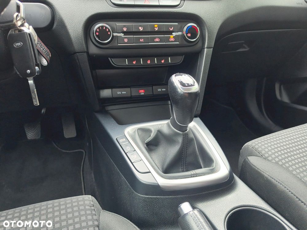 Kia Ceed 1.6 CRDi Eco-Dynamics+ (48V Mild-Hybrid) Vision - 30