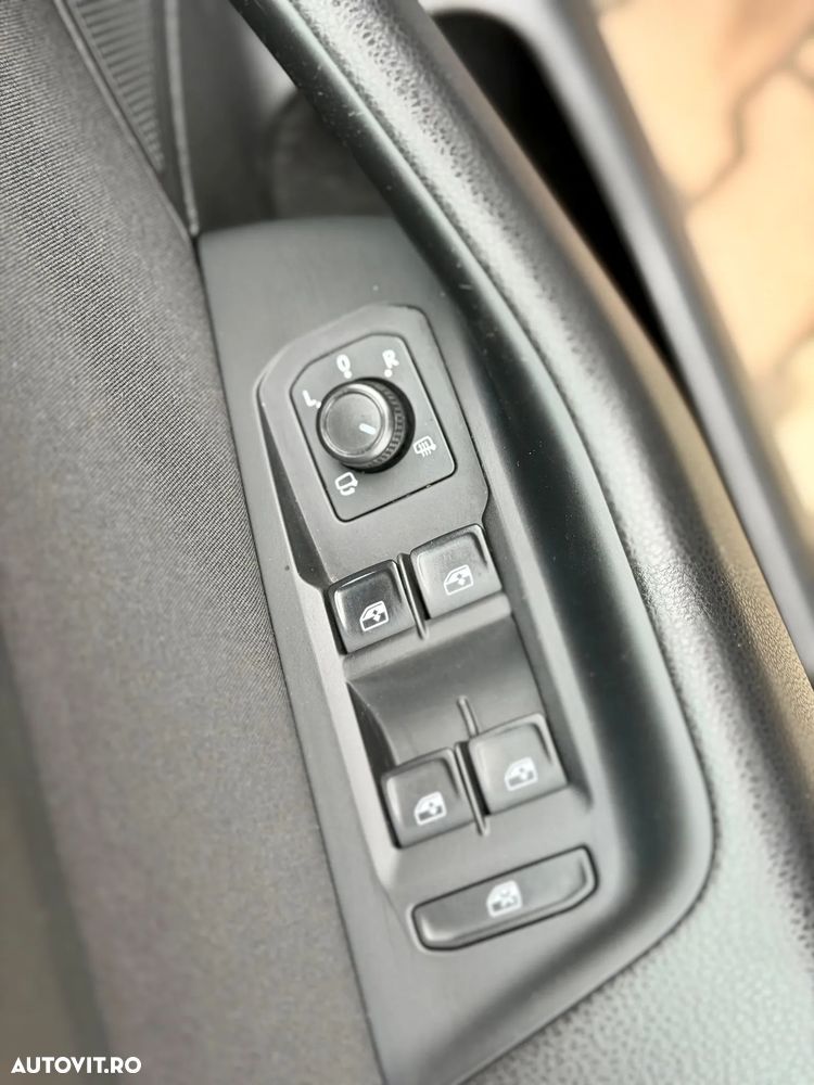 Volkswagen Passat 2.0 TDI DSG Comfortline - 21