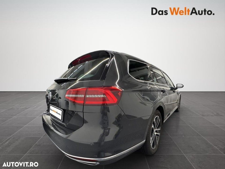 Volkswagen Passat - 8