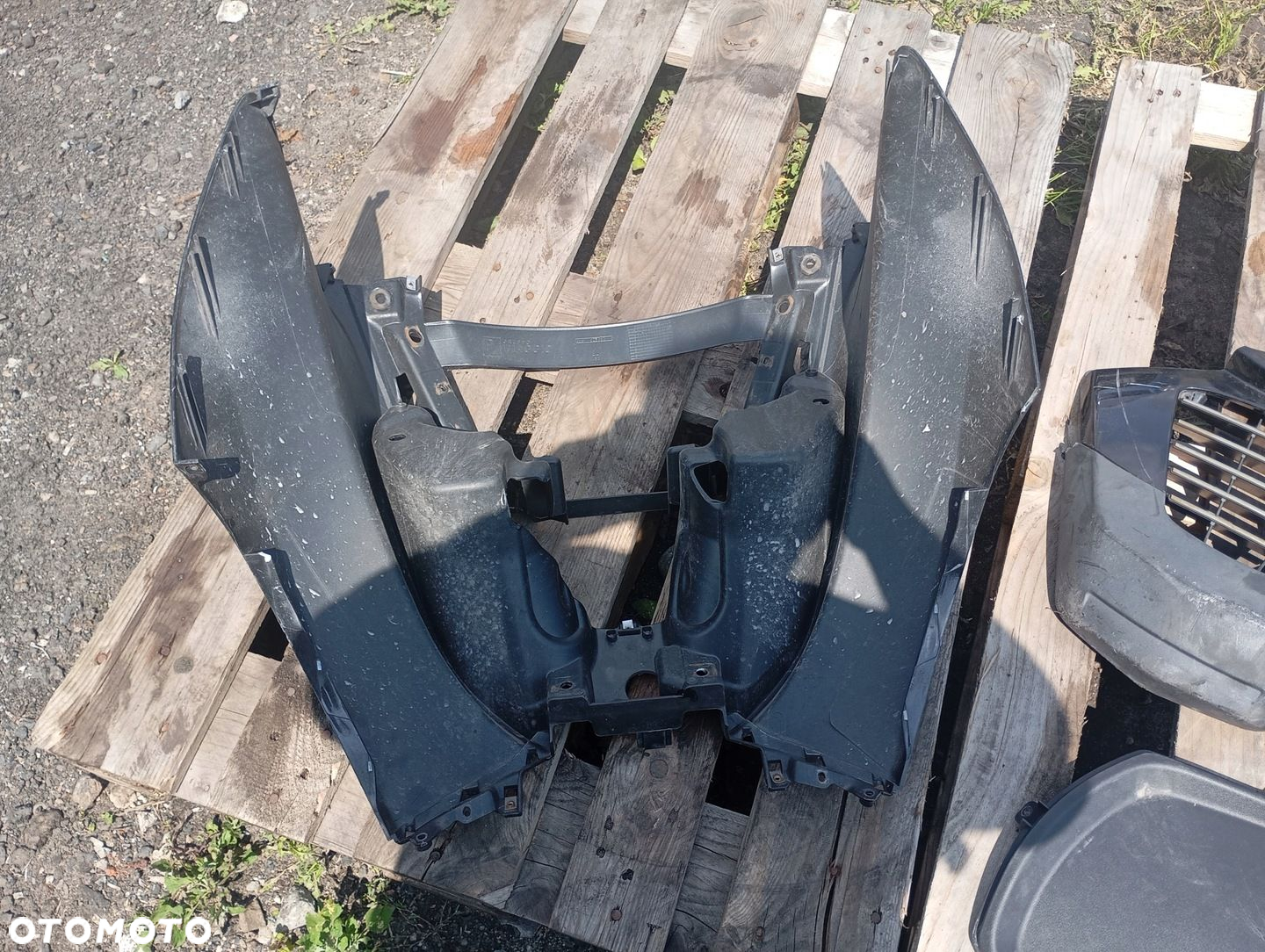 Piaggio MP3 250 ie CZACHA CZASZA PRZÓD - 8