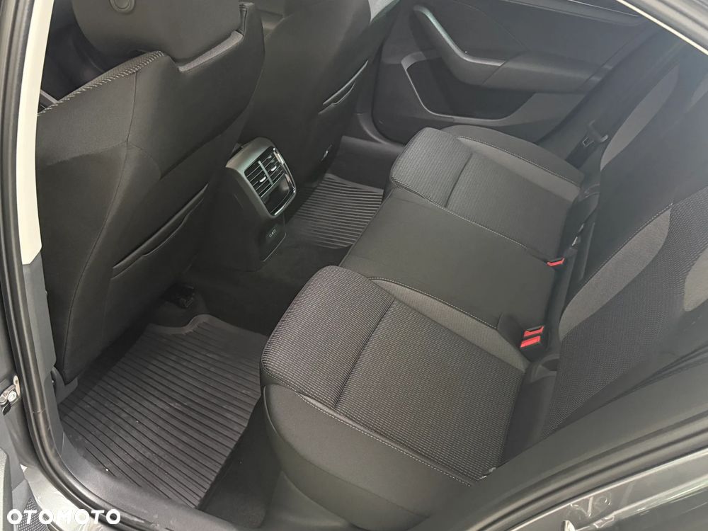 Skoda Octavia 1.5 TSI Selection - 8