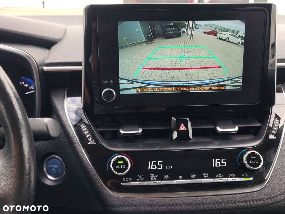 Toyota Corolla 1.8 Hybrid Executive - 19